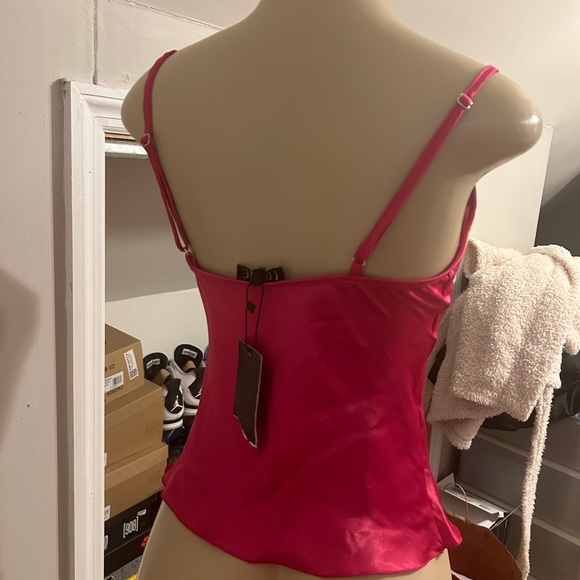 Satin top . Never worn.Brand New with tag. Lbisse - Picture 2 of 2